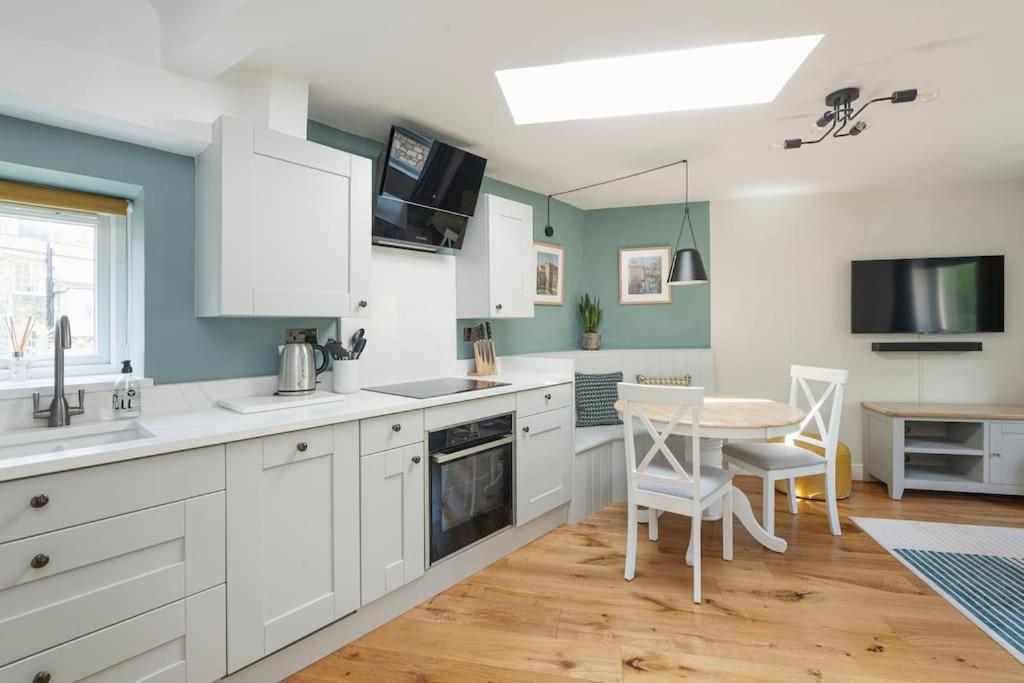 Ferienwohnung The Park Street Mews - With Parking Bath Exterior foto